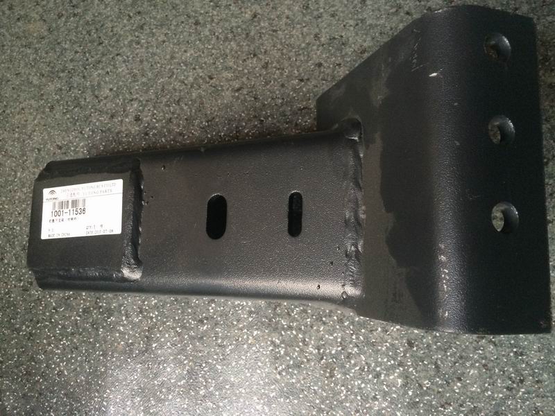 Front suspension lower bracket (symmetrical piece)