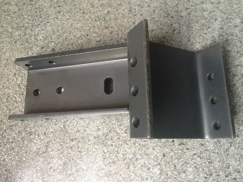 Front suspension lower bracket (symmetrical piece)-1