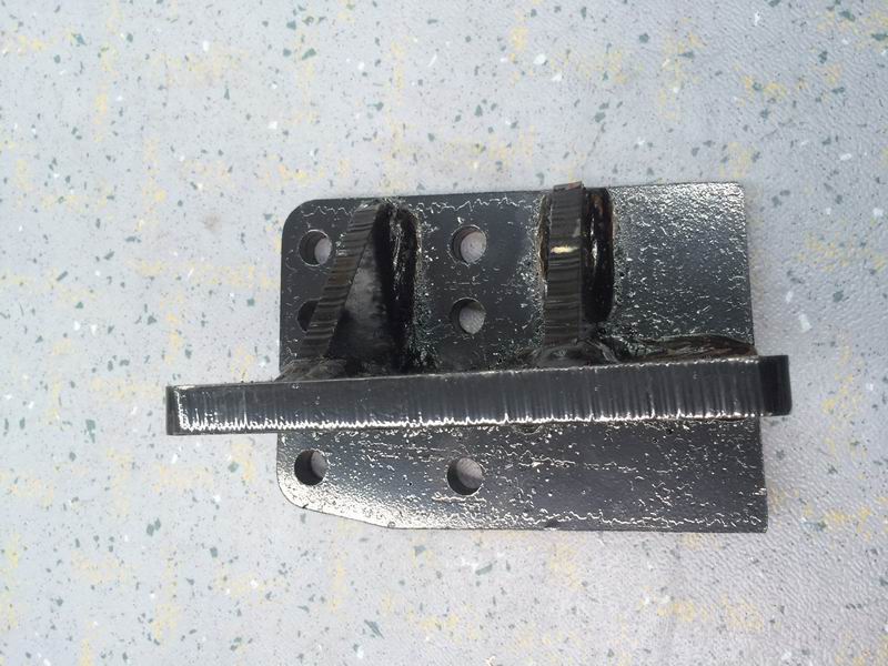 Кронштейн задней подвески верхний правый