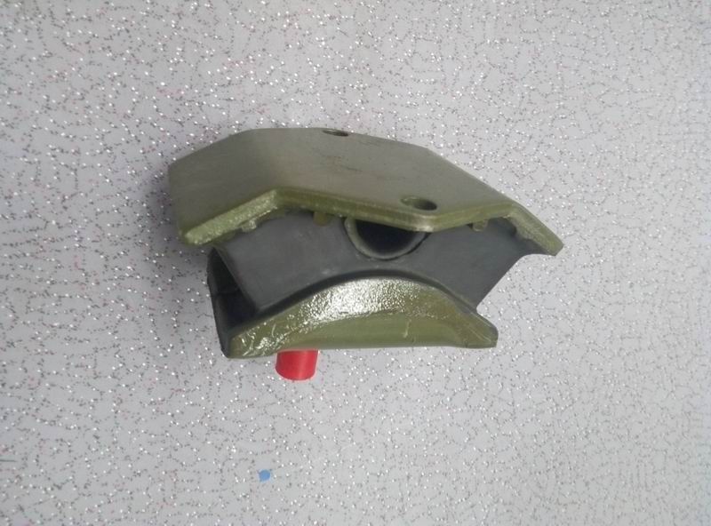 Резиновые накладки задней подвески двигателя