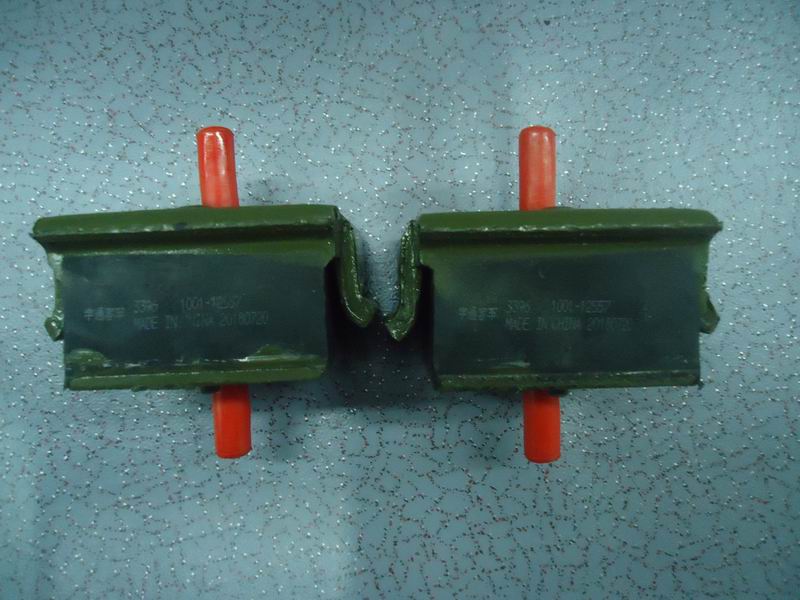 Подушка подвески двигателя-1