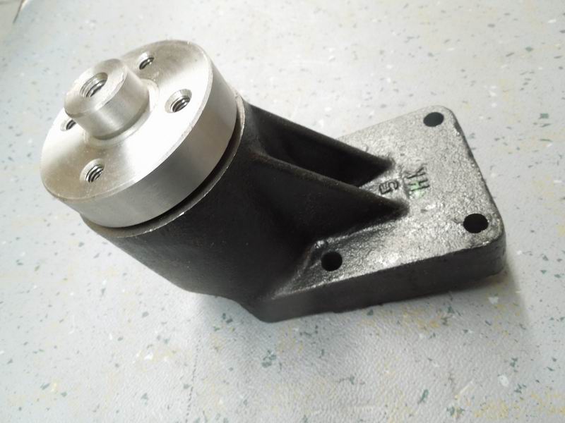 Кронштейн вентилятора; можно заменить на 1308-00538-1