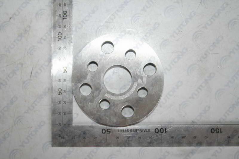 Fan pulley clamping plate