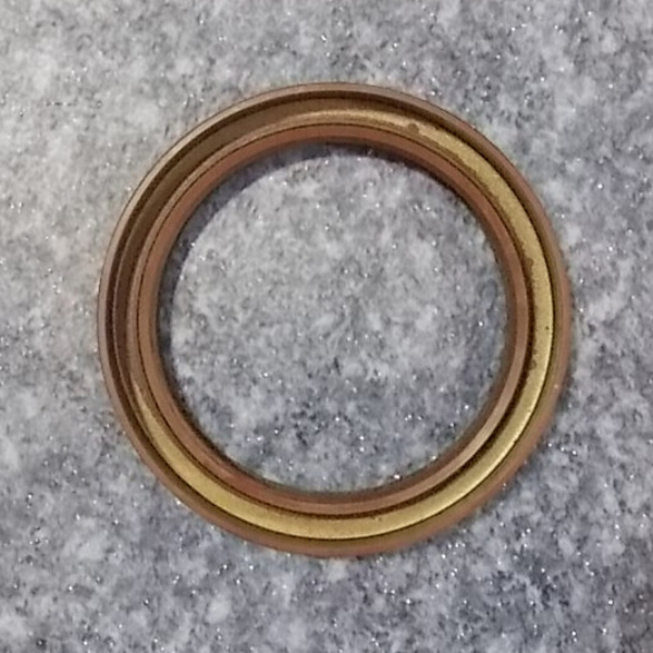 Передний сальник коробки передач-1