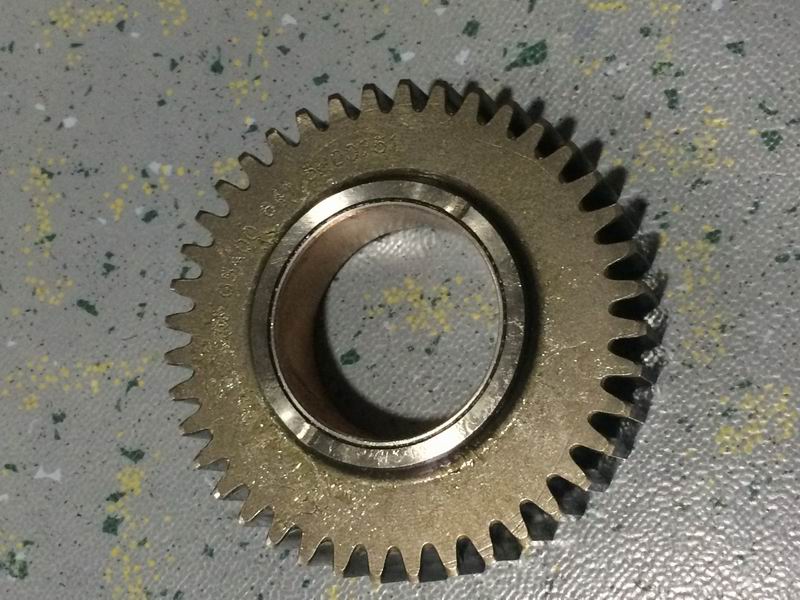 Промежуточная шестерня воздушного компрессора (число зубьев 40 )