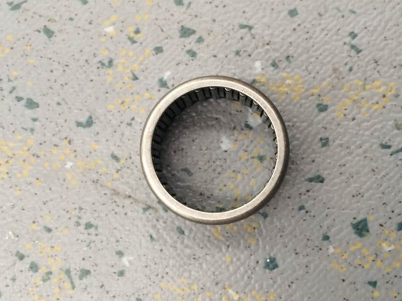 Needle roller bearing