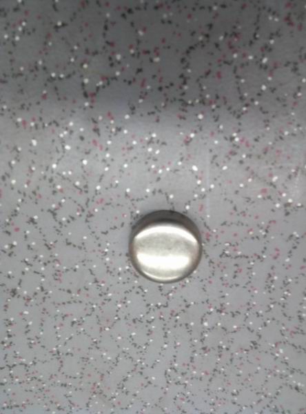 Bowl shaped plug