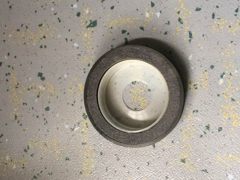 Oil seal in front of crankshaft; can be replaced by 1005-03651