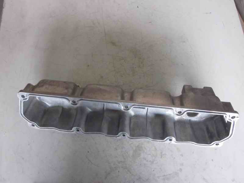 Cylinder cover; available for 1002-00768 generations-1