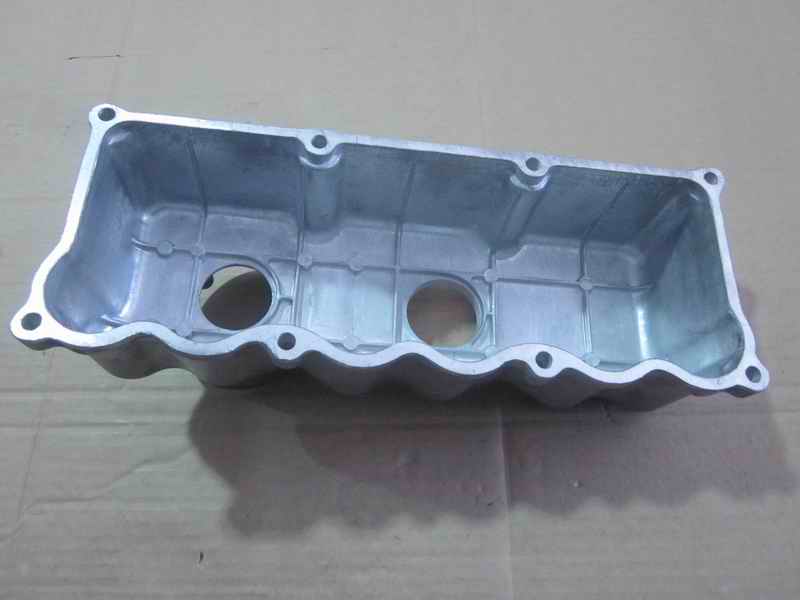 Front cylinder head cover-1