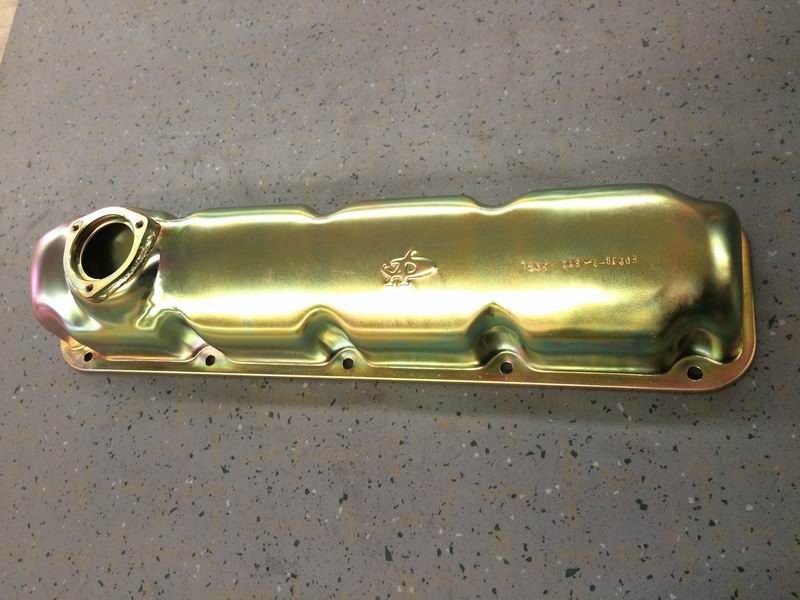 Крышка клапанной камеры-1