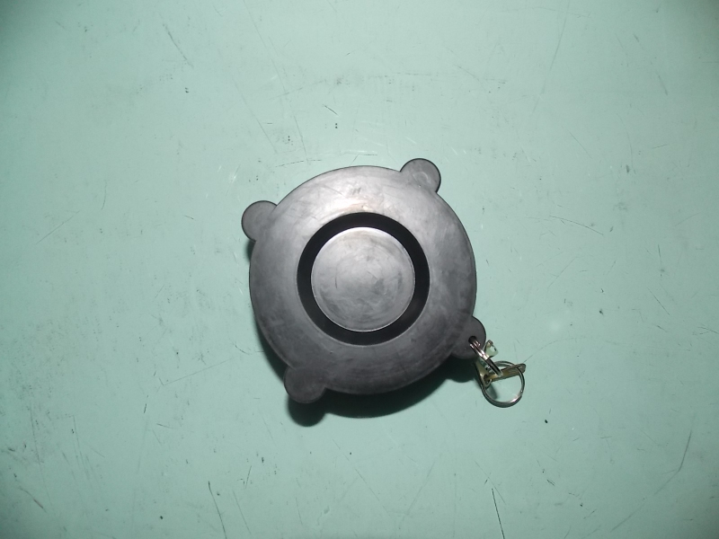 Добавьте масляную пробку; установить на головку блока цилиндров