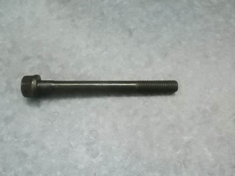 Cylinder head bolt; can be replaced by 1003-01533