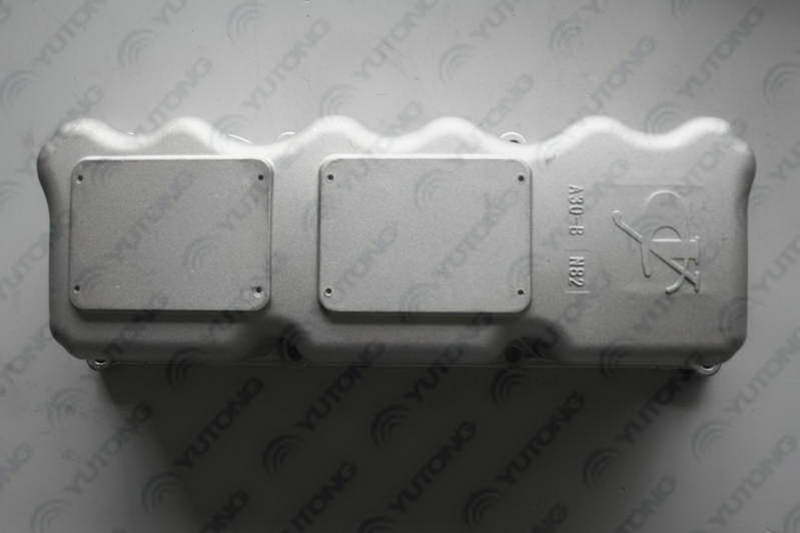 Rear cylinder head cover