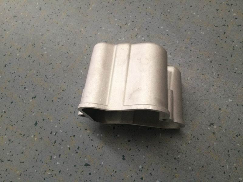 Cylinder head cover-1