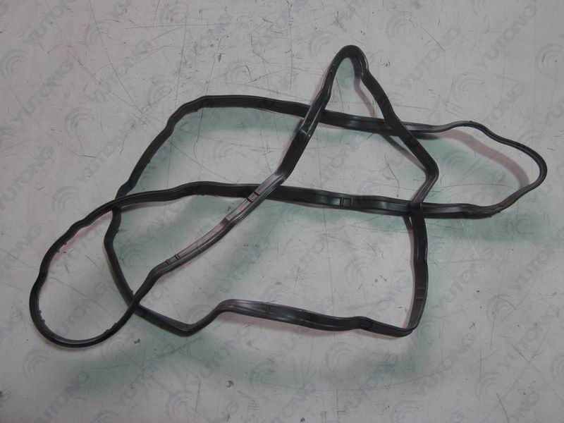 Cylinder head cover pad; eliminated same as 1003-01527