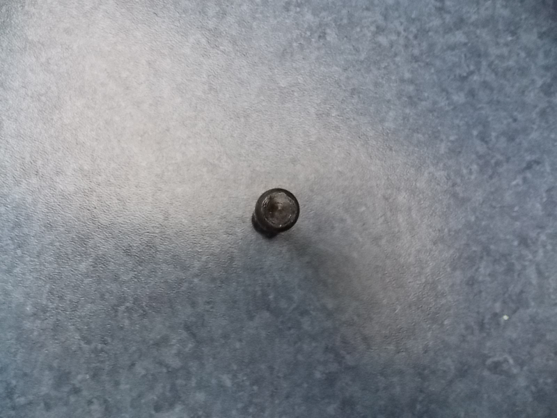 Cylinder head bolt; self-locking small disk M14*123-1