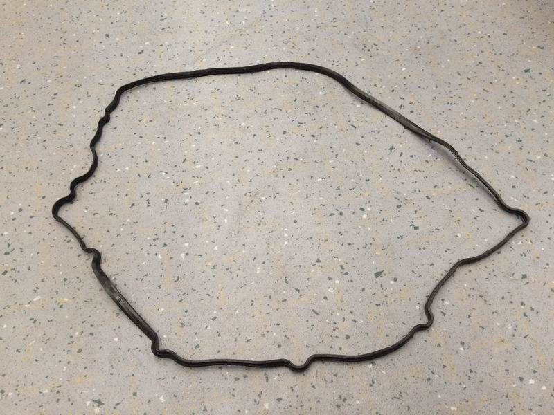 Cylinder head cover pad-1