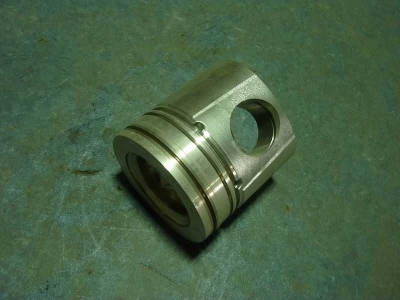 Pistons; use 1004-00877 after inventory-1