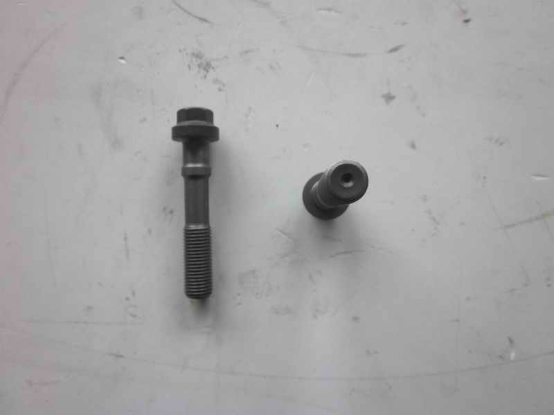 Шатунные болты