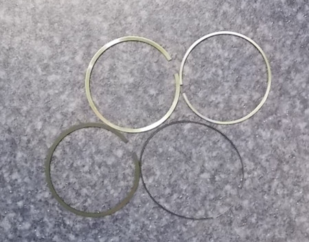 Piston ring; single cylinder group; contains 3 pieces; can be replaced by 1004-01932