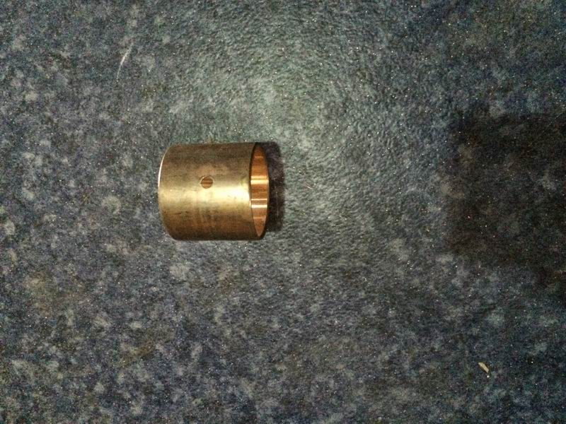 Втулка звена; можно заменить на 1004-01758-1