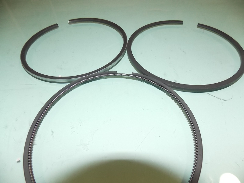 Piston ring; single cylinder group; contains 3 pieces; consume inventory-1