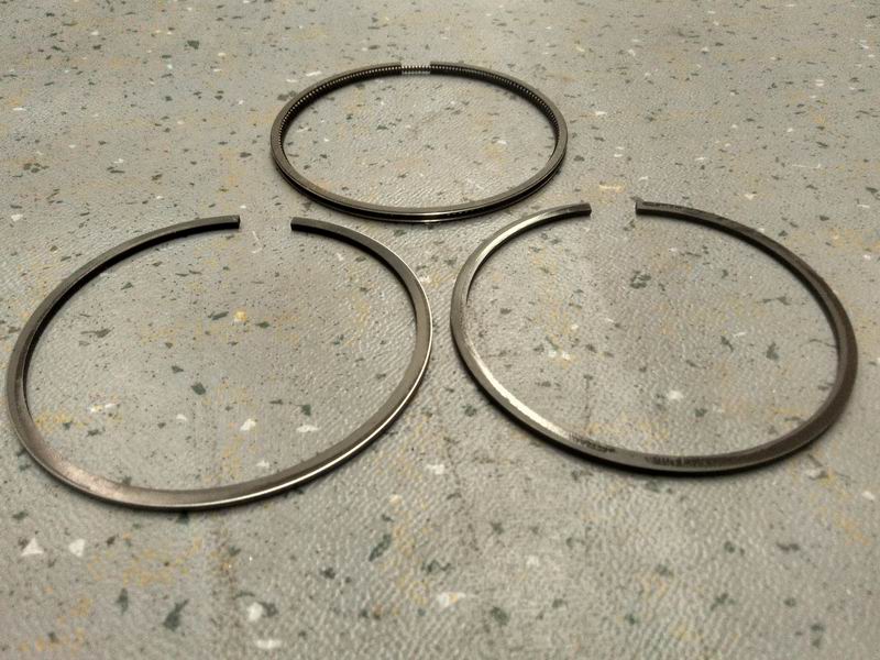 Piston ring; single cylinder group; contains 3 pieces-1