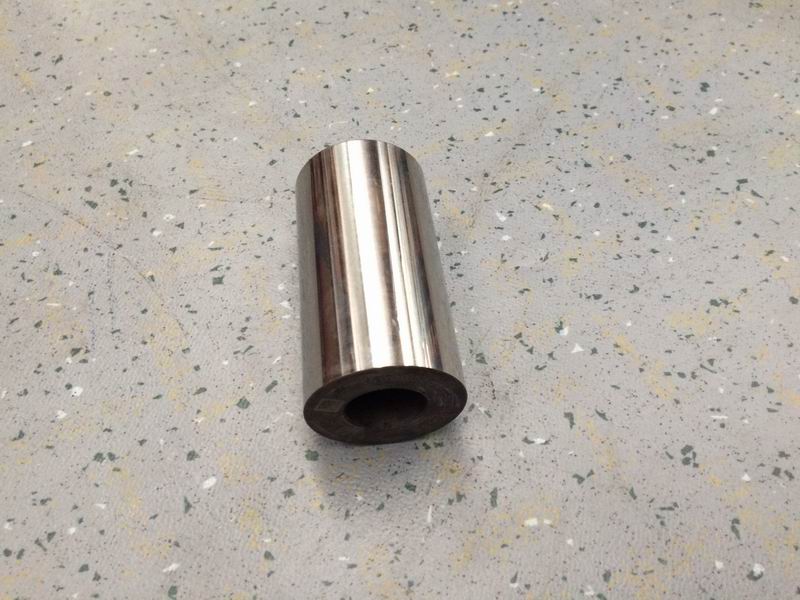 Piston pin; can be replaced by 1004-01828-1