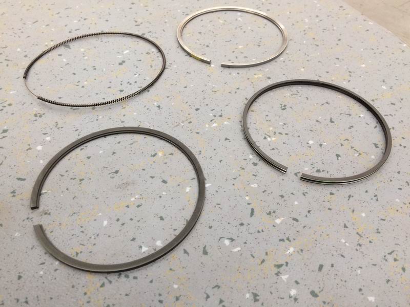Piston ring; single cylinder group; contains 3 pieces-1