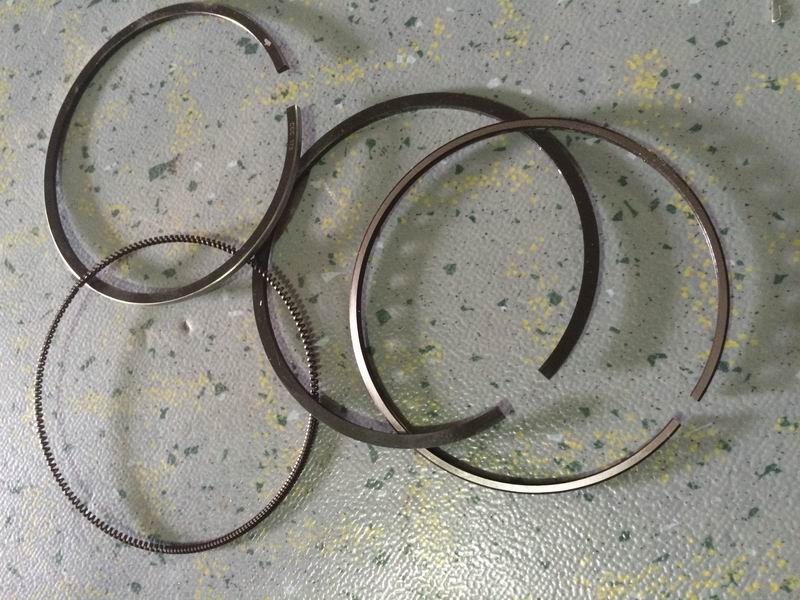 Piston ring; single cylinder group; contains 3 pieces; can be replaced by 1004-01770