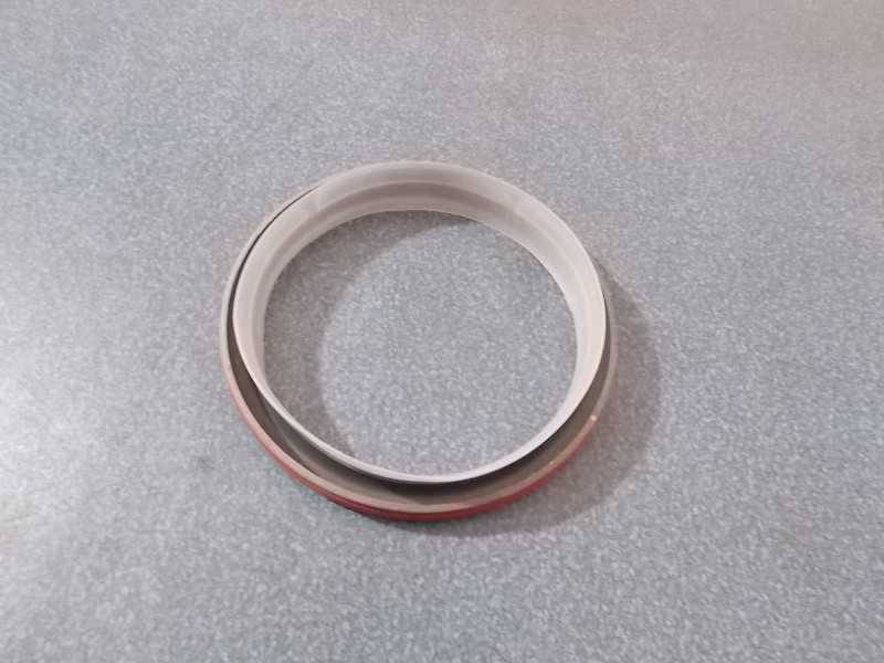 Crankshaft rear oil seal; (can be interchanged with 1005-01166)
