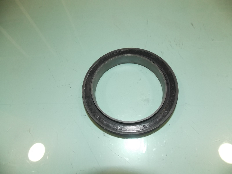 Crankshaft rear oil seal-1