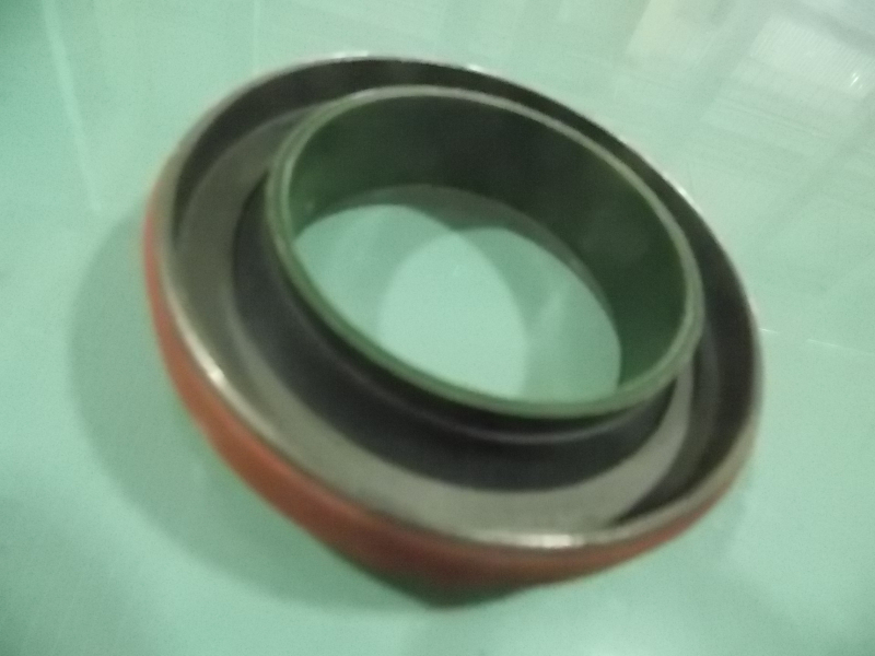 Crankshaft front oil seal-1
