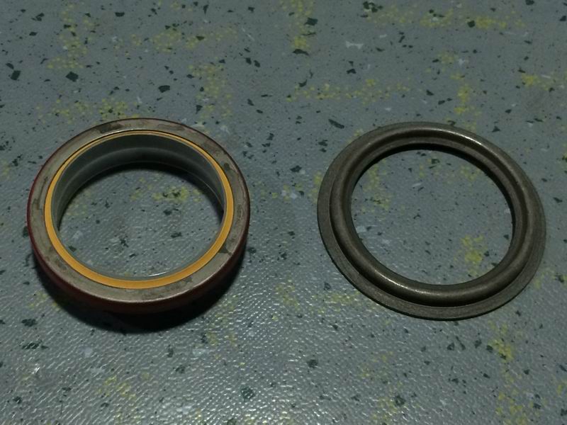 Crankshaft front oil seal-1