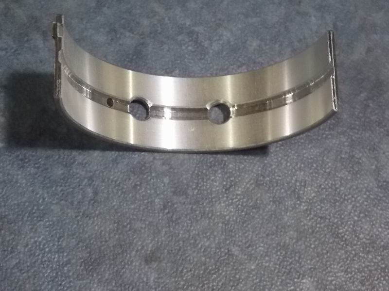 Main bearing shell (top); single piece