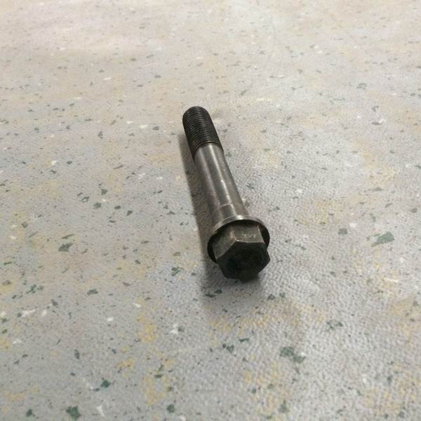 Болты крышки коренных подшипников