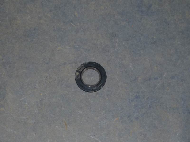 Crankshaft front oil seal-1
