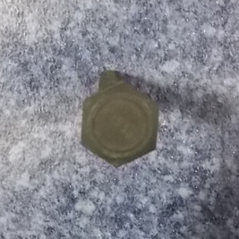 Болты крышки коренных подшипников-1