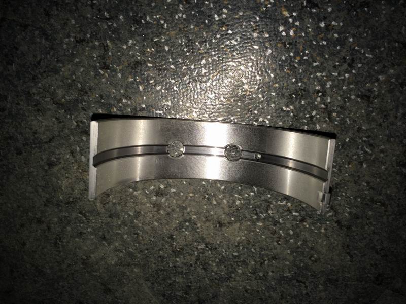 Вкладыш коренного подшипника; одна часть всей машины; 9 штук в комплекте-1