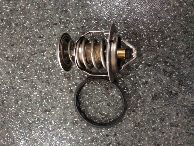 Crankshaft shock absorber mounting bolts