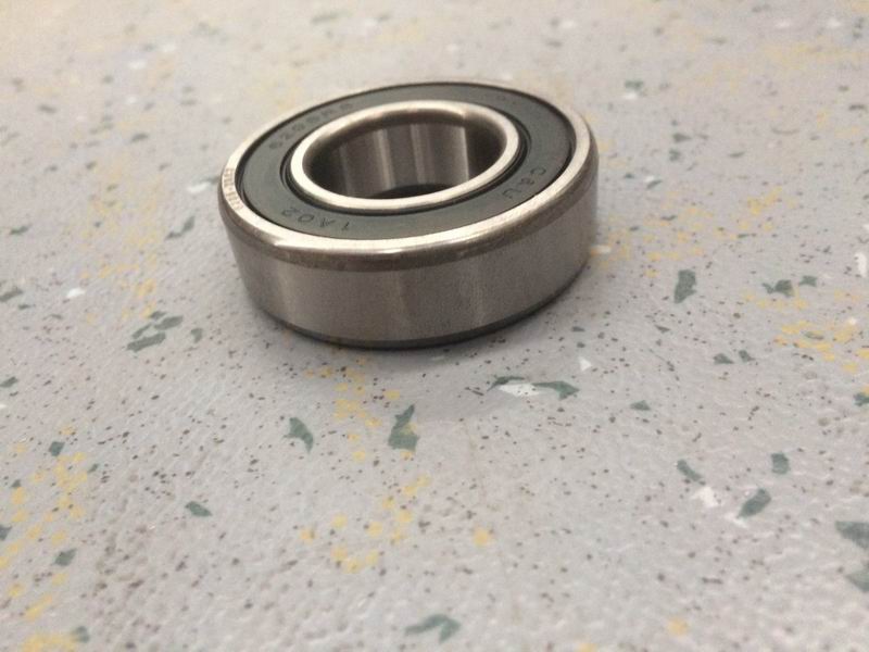 Flywheel guide bearings