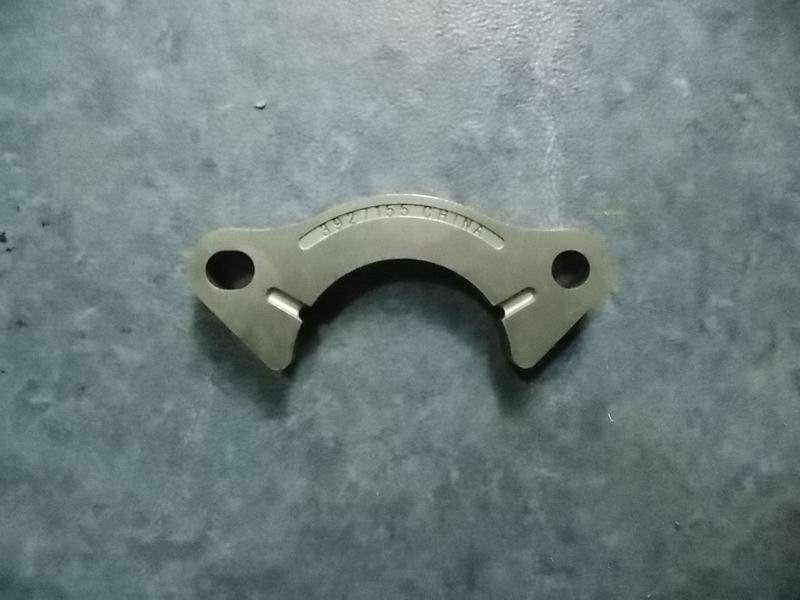 Camshaft thrust plate