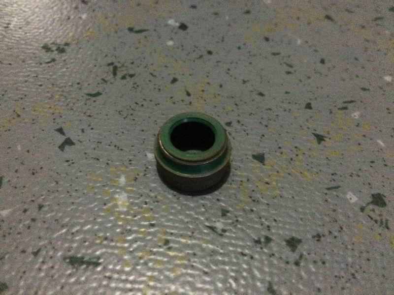 Уплотнение клапана