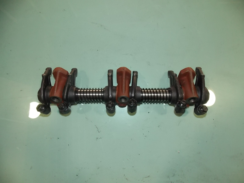 Коромысло в сборе; можно заменить на 1007-01166