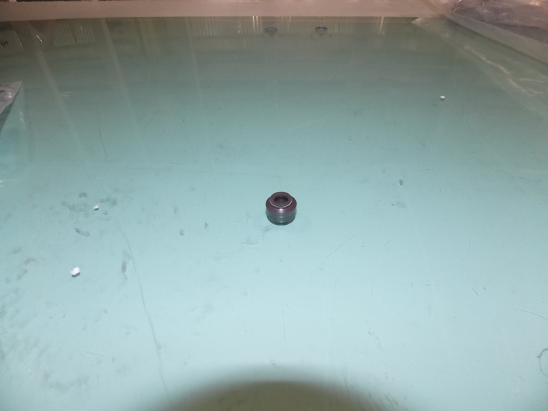 Сальник канала клапана-1