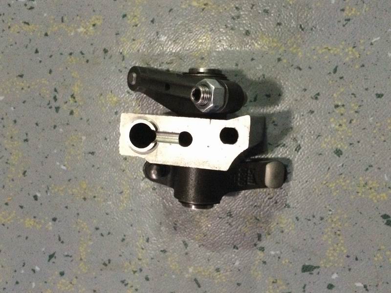 Rocker arm assembly