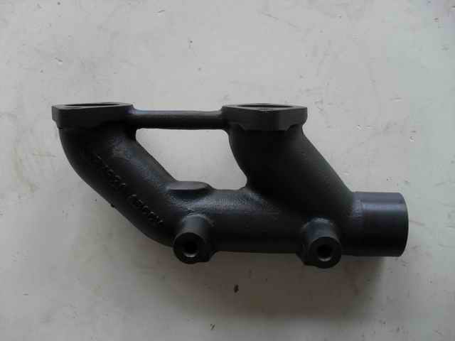 Exhaust manifold; 2 holes-1