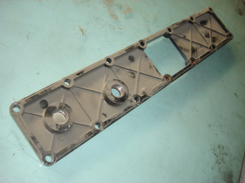 Intake manifold cover; available for 1008-00549 generations-1