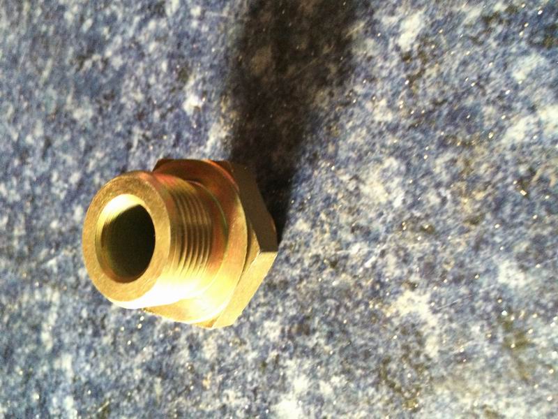 Air compressor air outlet connector